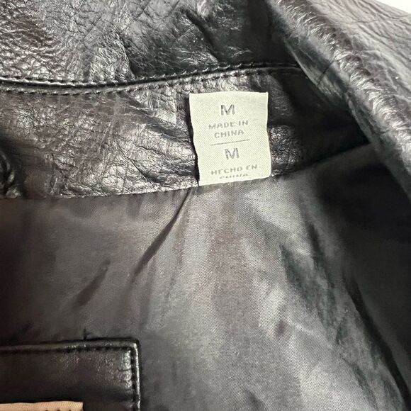 Levis Women’s Black Faux Leather Moto Jacket Medium - Picture 4 of 9